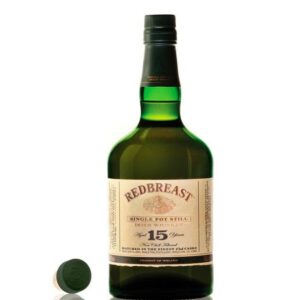 REDBREAST 15 ans, single pot still, whisky 46%REDBREAST 15 ans, single pot still, whisky très boisé, fruité et épice.