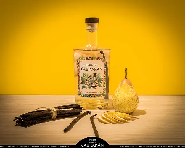 CABRAKAN Poire-Vanille Bourbon, rhum arrangé 32% – Image 2